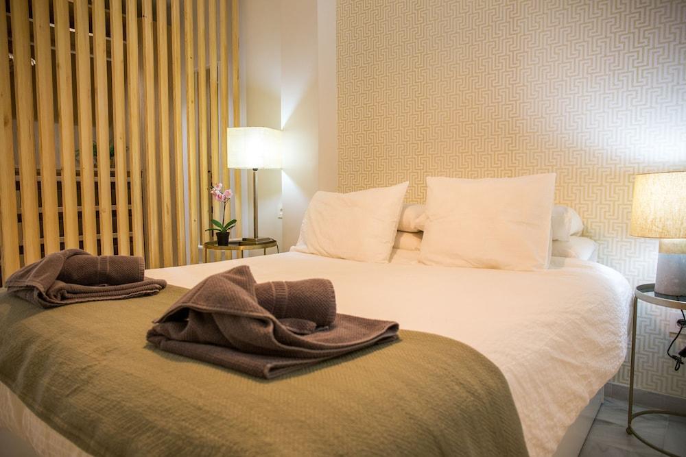 Beach & Center Premium Hotel