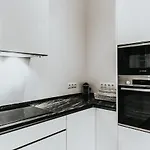 Holidays2Malaga Beatas 3 bedroom&French balcony