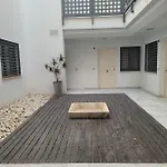 Hello Malaga Loft Center Top