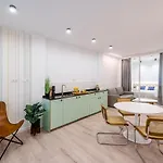 Exclusive Alameda - Central Apartment