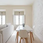 Urbe 10 Carreteria 1 Bedroom Apartment