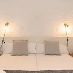 Urbe 10 Carreteria 1 Bedroom Apartment