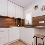 Bhost - Victoria 64