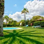 Royal Apartment W/Shared Pool, Terrace &A/C