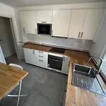 Premium Malaga Residence With Free Parking