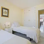 Apartamento En Calle Cuarteles De Dos Habitaciones