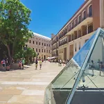 Cubo\'S Gibralfaro House Center