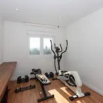 Luxury Beach/Port Apartment