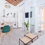 Exclusive Comedia Apartments