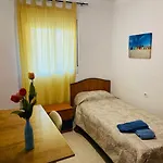 Vivienda De Vacaciones Con Piscina Y Wifi En Teatinos