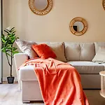 Charming 4-Bedroom Apartment In Malaga\'S Historic Center