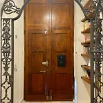 Piso Con Patio, 3 Habitaciones, En La Goleta