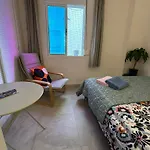 Peaceful Little Bedroom - Shared Home With 2 Cats