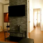 Minimal Rooms