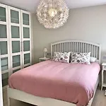 Sorolla 105, Luxury, Beach, Free Parking, All Services, Quite Neighborhood, So