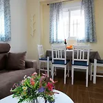 Palacios 6, Nuevo, Playa, Barrio Tranquilo, Todos Los Servicios, Pa