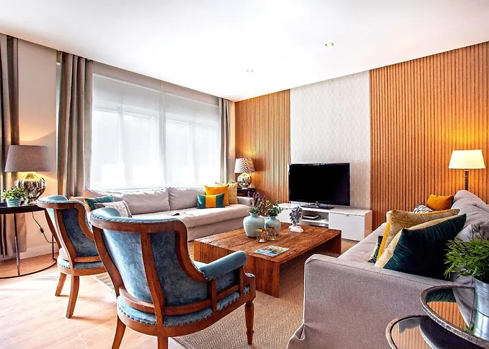 Genteel Home Paseo De Reding
