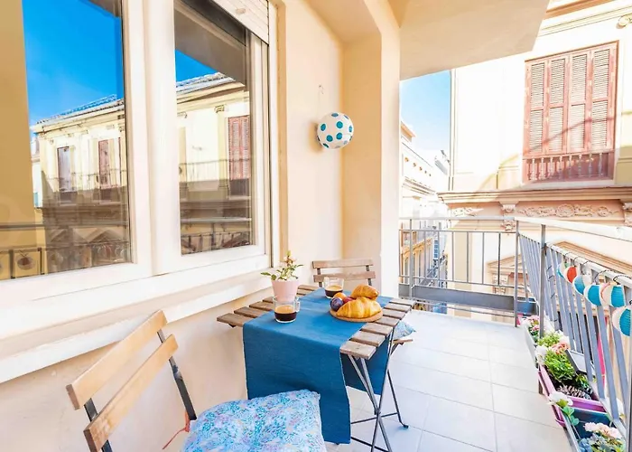 Cosy Flat With Private Balcony - Historic Center By Rems