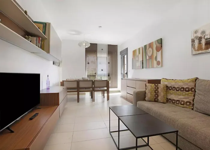 Malaga Campus Apartment Parking Included