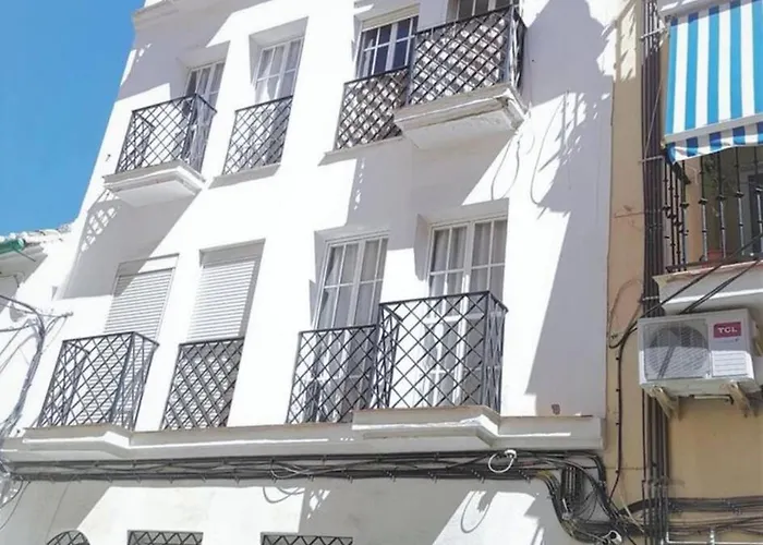 Plaza De La Merced Apartments By Sharingco