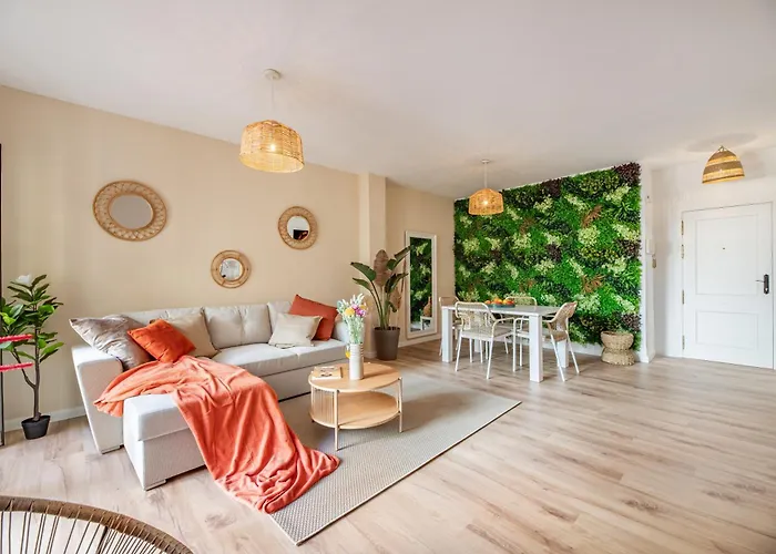 Charming 4-Bedroom Apartment In Malaga\'S Historic Center