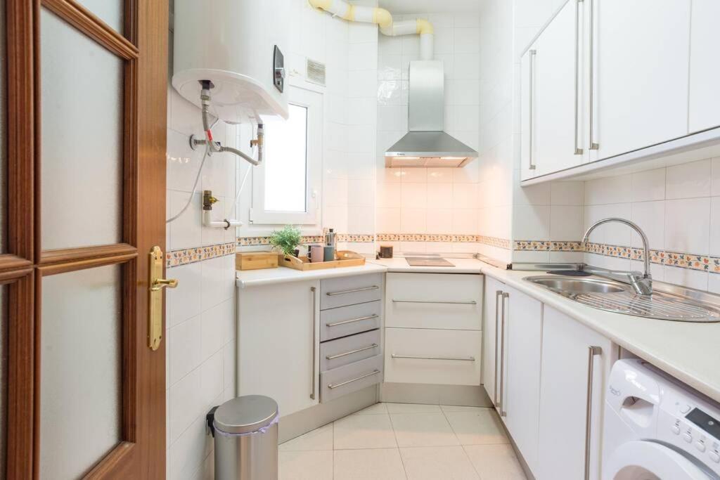 Apartment Tgh/ En El Corazon De - Sebastian Souviron *