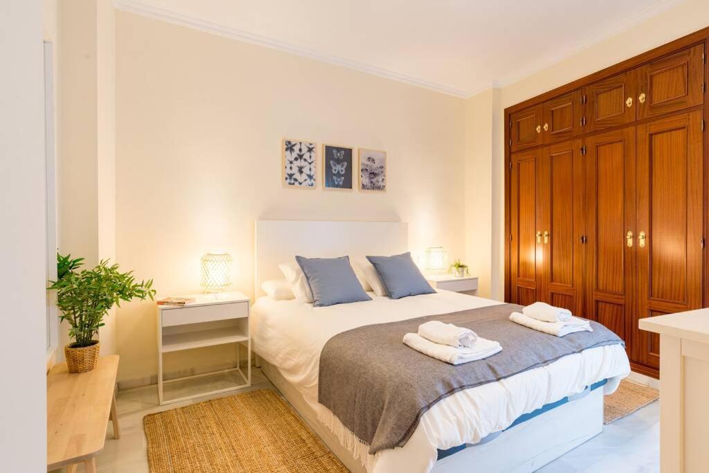 Apartment Tgh/ En El Corazon De - Sebastian Souviron *