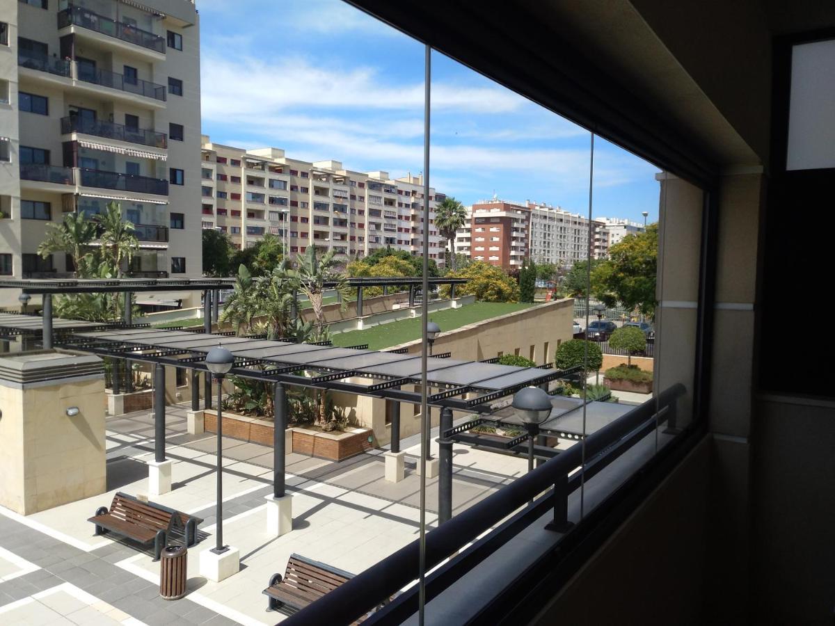 Apartamento Con Piscina En Parque Litoral Lejlighed *