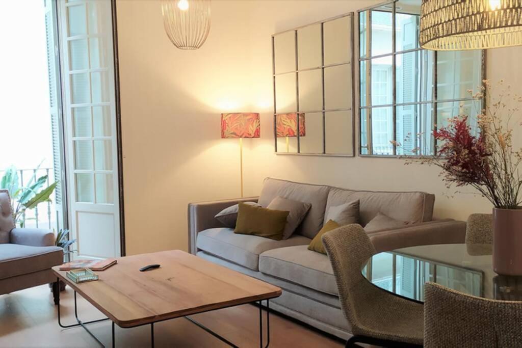 Apartment Key-wise Luxury Plaza Teatro Free Parking 2r *