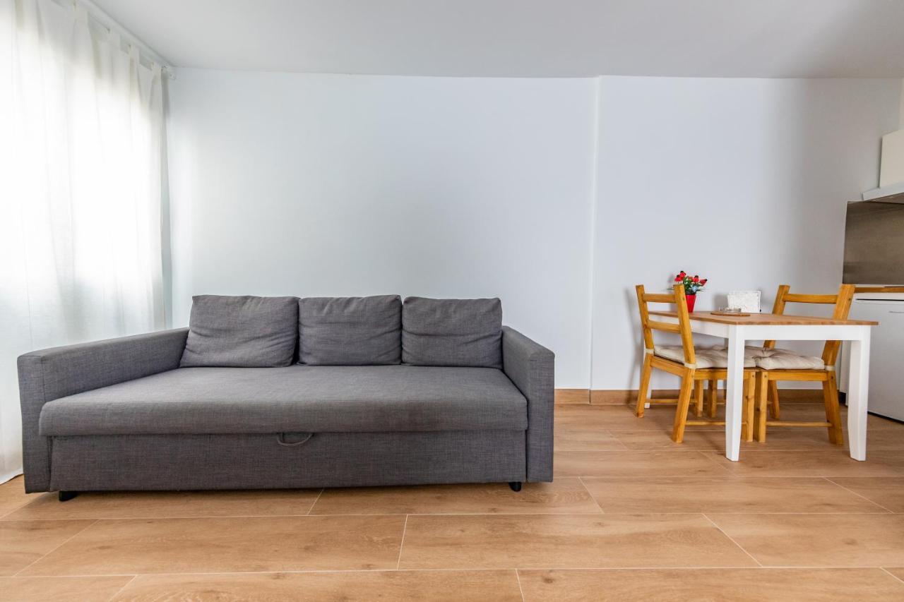 Fun Building By Homeabout Apartment Malaga