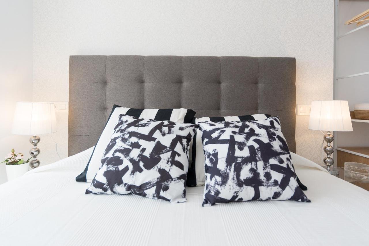 Urbe10 Angel Ganivet 2 Bedrooms Apartment