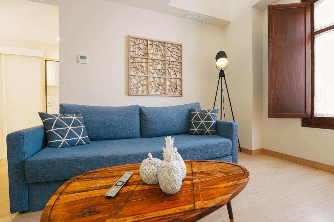 Debambu Atarazanas Aparthotel Málaga