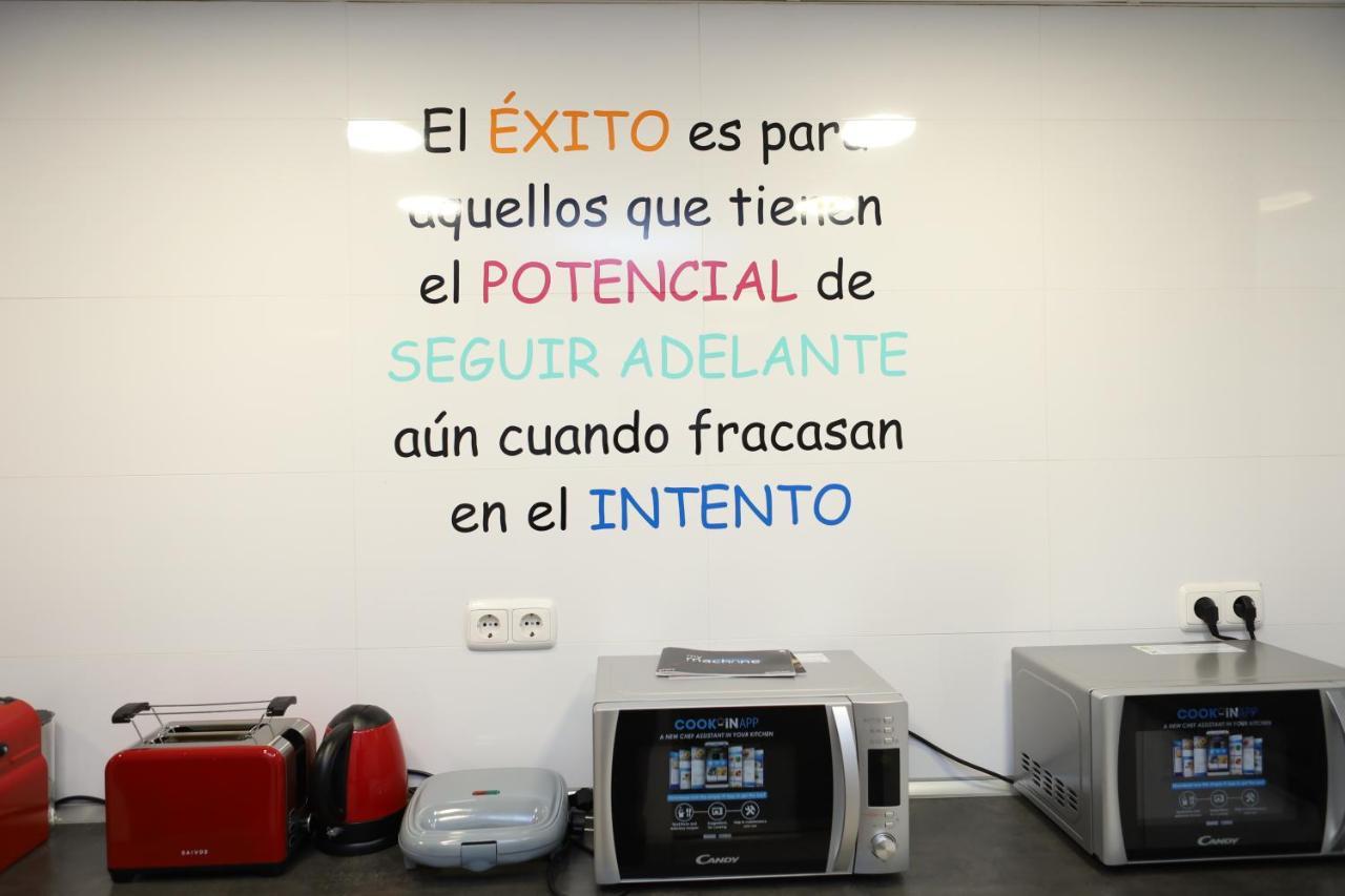 Residencia Universitaria Alboran Appartamento *