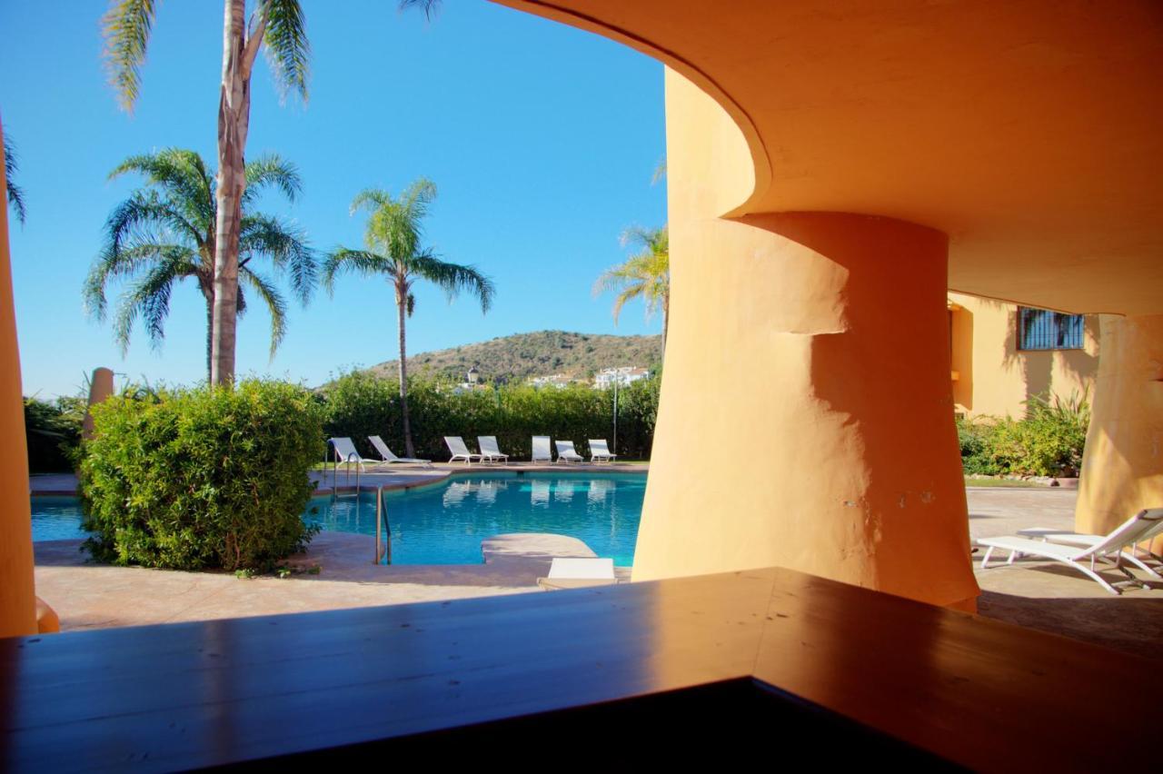 Townhouse With Great Sea Views In Riviera Del Sol Málaga