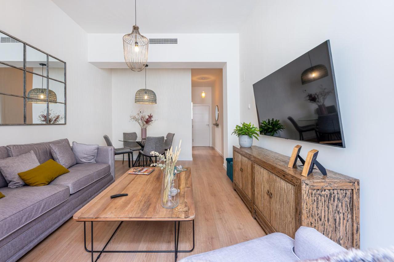Key-wise Luxury Plaza Teatro Free Parking 2r Apartment