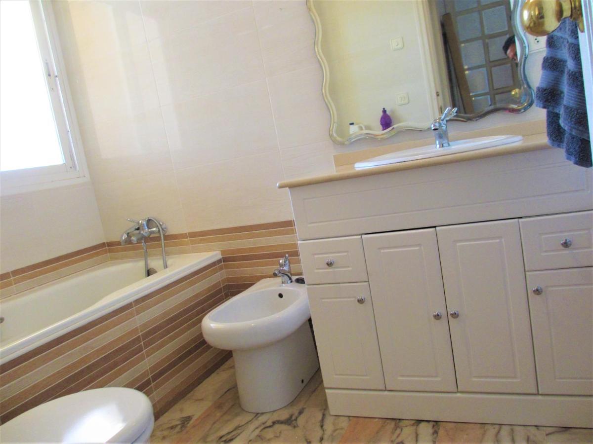 Frenta A La Playa Malaga-antonio Machado Apartment *