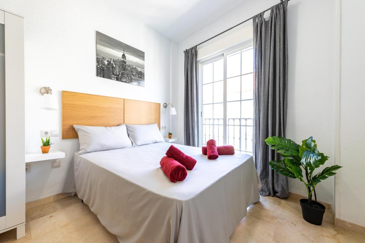 Private Rooftop & Elegant Studio - Center By Rems Appartamento