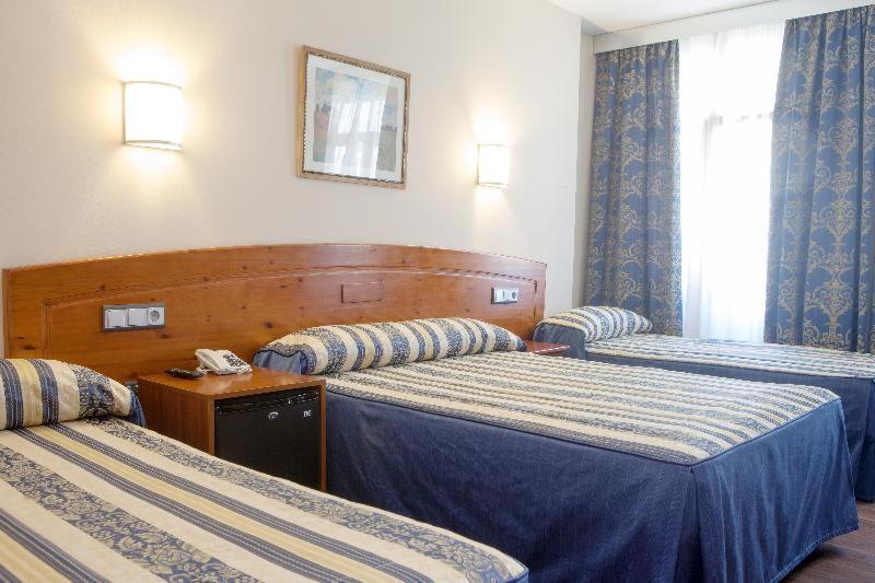 Hotell Castilla Guerrero 3*