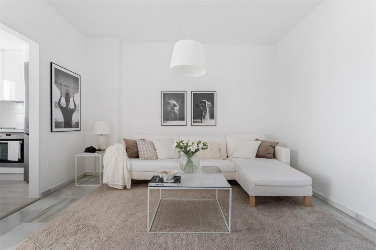 Scandinavian Style With Amazing Sea Views And South West Facing Sunny Terrace In Miraflores Walking Distance To The Beach! Leilighet *