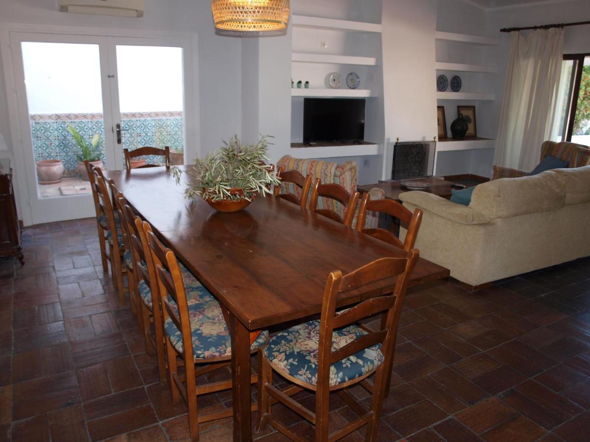 Feriehus Acogedora Y Amplia Con Piscina