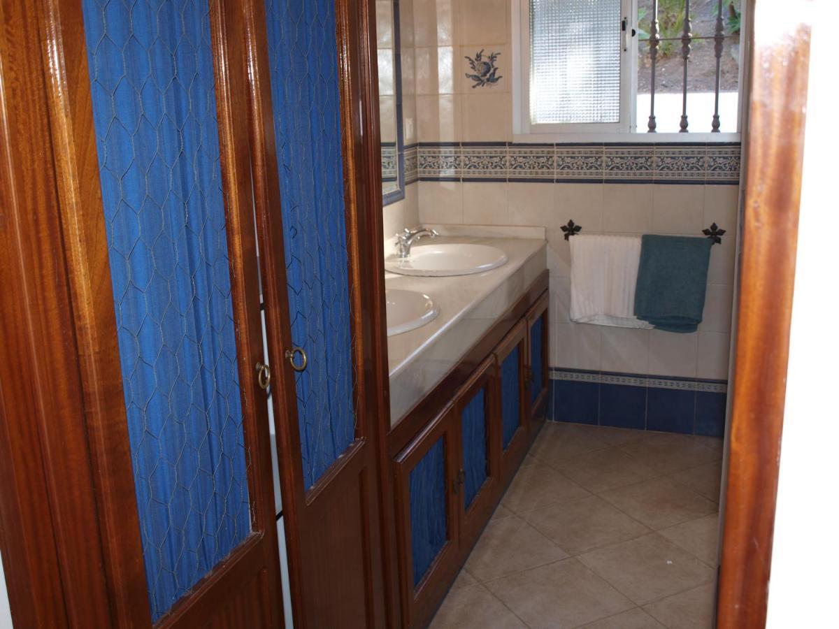 Acogedora Y Amplia Con Piscina Málaga
