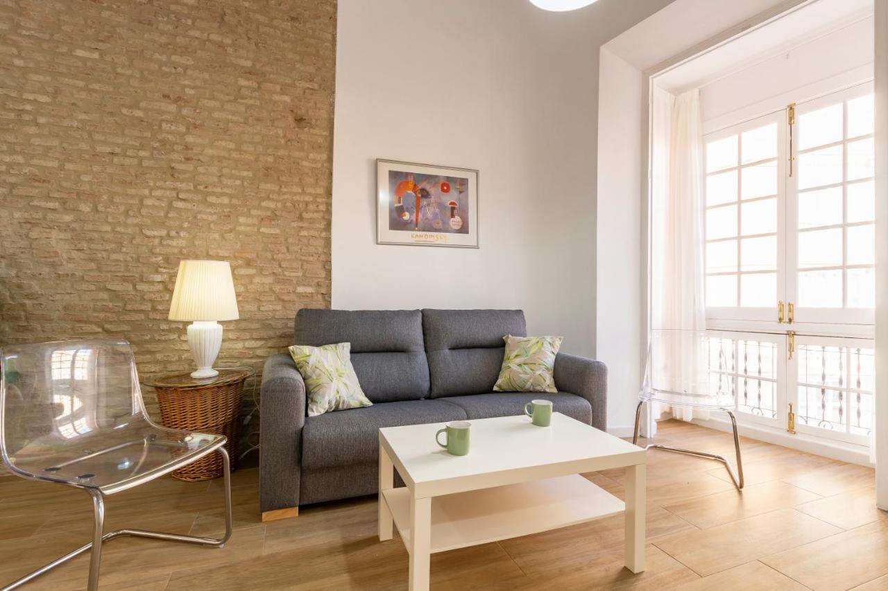 Beautiful&bright Close To The Center Of Apartamento