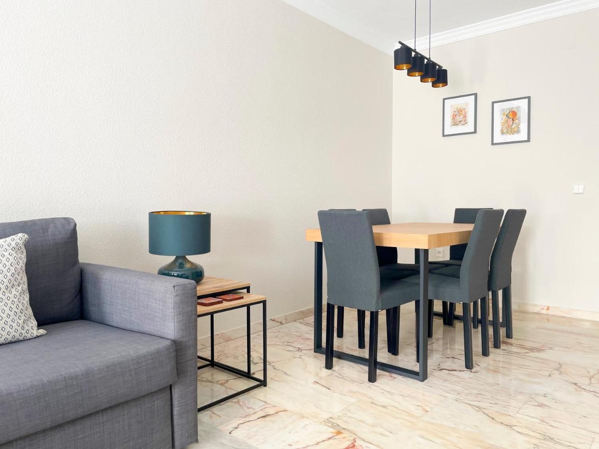 Holidays2malaga Tomas De Echeverria 150 Mts To Beach & High Speed Wifi & Parking Appartement *