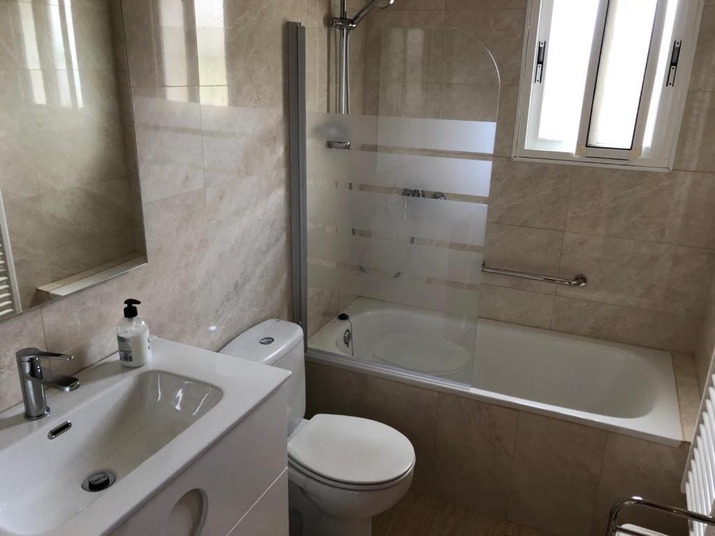 Casa De Rosas Villa Malaga