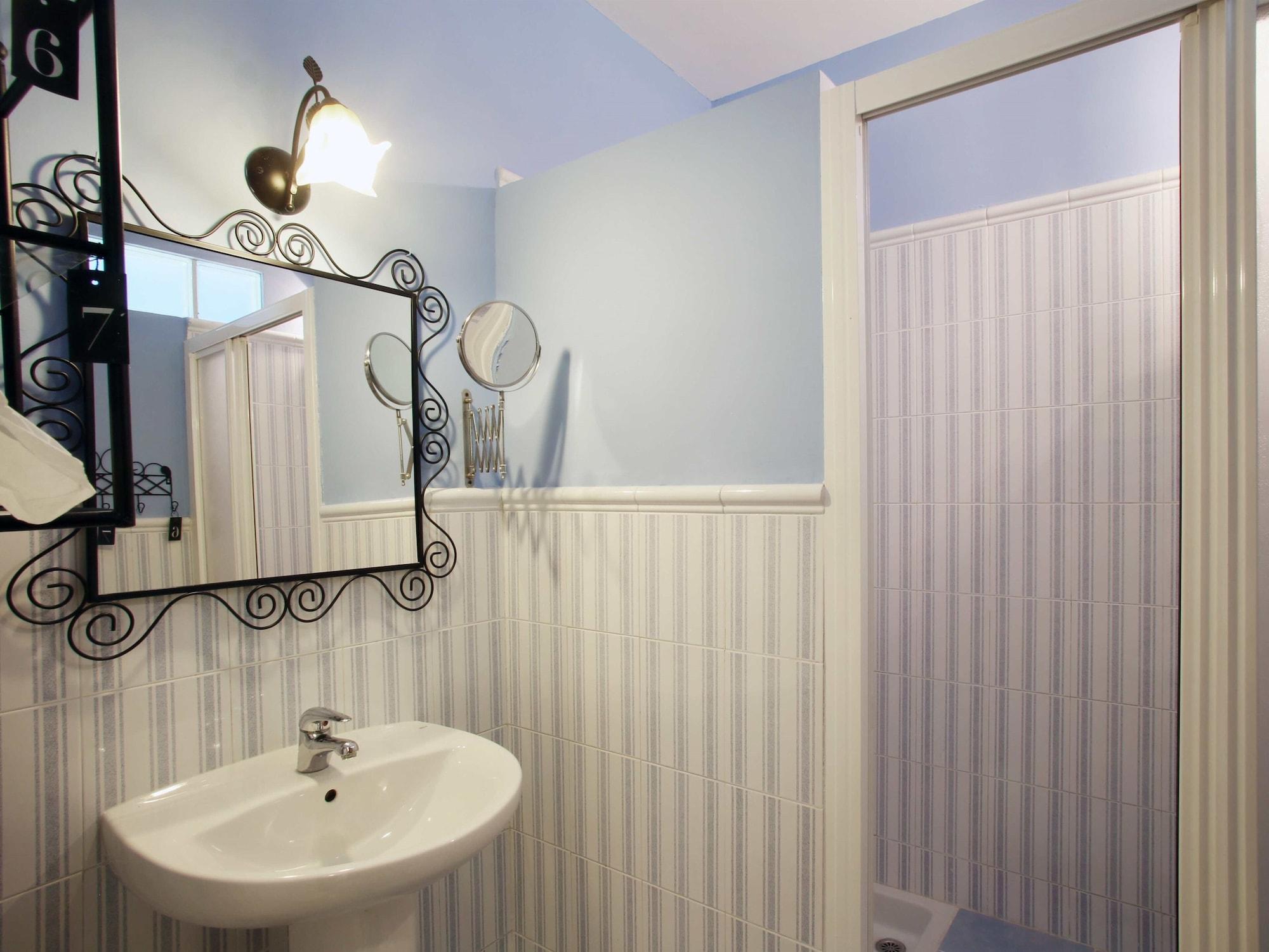 Malaga Lodge Guesthouse 3*
