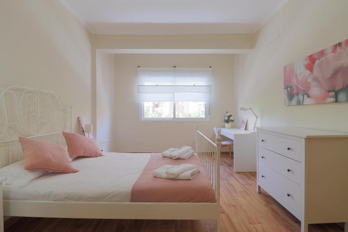 Apartment C102 - Huge And Stylish 5 Bedroom By The Center Málaga