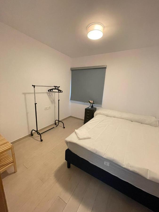 Beautiful Five Bedroom Three Bathroom Entire *