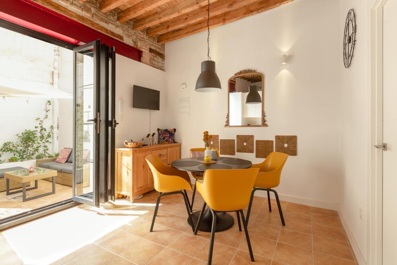 Precioso Con Patio Y Dos En El Barrio De Picasso * Malaga