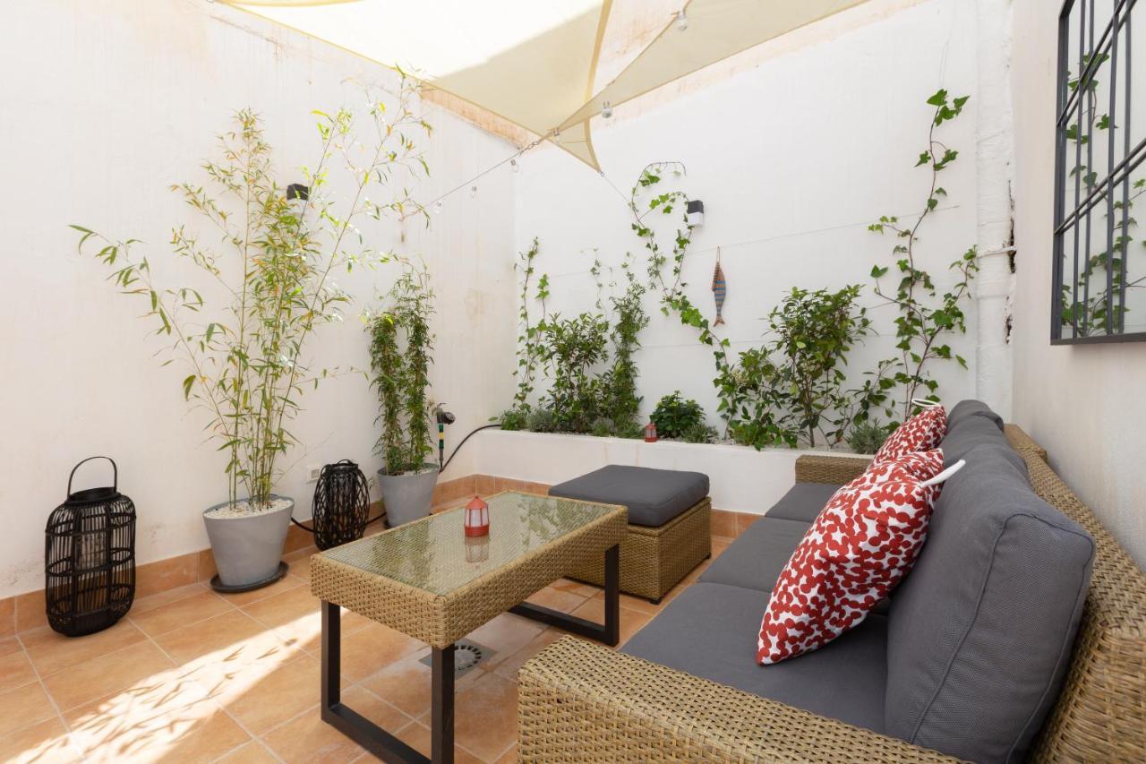 Precioso Con Patio Y Dos En El Barrio De Picasso * Malaga