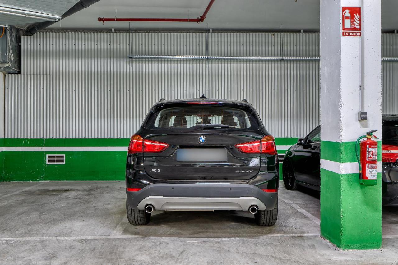 Ab Vialia Estación , Parking&pool *